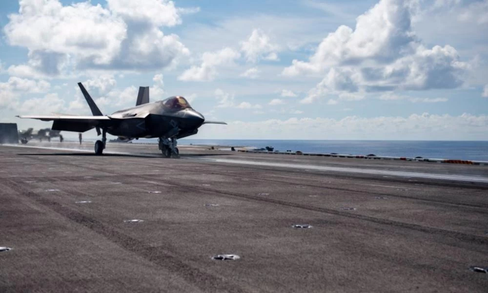 «Σε επιφυλακή» η Κίνα για τα F-35C: Θέλει να «εκθέσει» τα stealth μαχητικά των ΗΠΑ